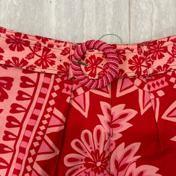 Farm Rio NWT Flora Tapestry Red Shorts w/ Belt - Picture 9 of 9